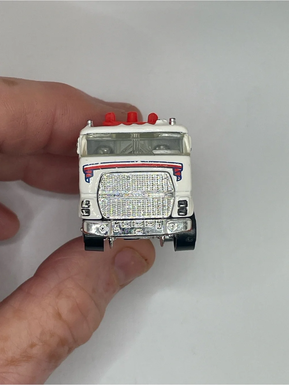 Hot Wheels Steve's 24 Hour Wrecker Diecast Tow Truck 1981 White Red Blue